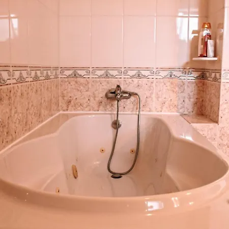 Дом отдыха Spacious House At